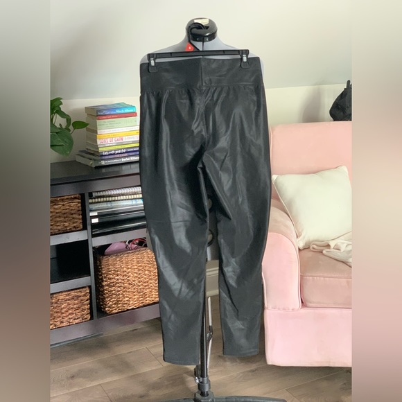 Fashion Nova faux Leather Leggings - Picture 3 of 4